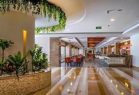 Side Aluna Hotel