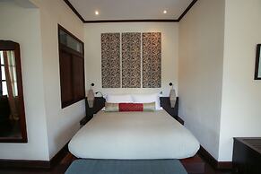 The Apsara Rive Droite