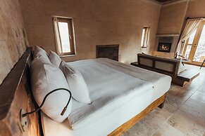 Millstone Cave Suites