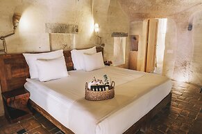 Millstone Cave Suites