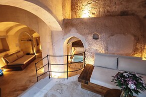 Millstone Cave Suites