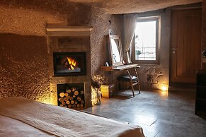 Millstone Cave Suites