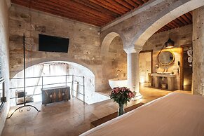 Millstone Cave Suites