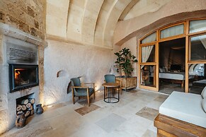 Millstone Cave Suites