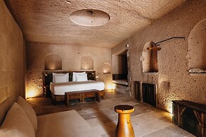 Millstone Cave Suites