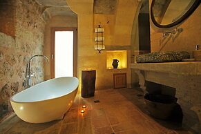 Millstone Cave Suites