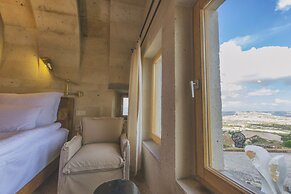 Millstone Cave Suites