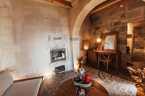 Millstone Cave Suites