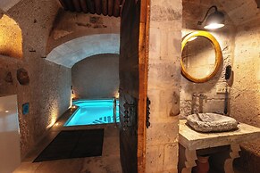 Millstone Cave Suites