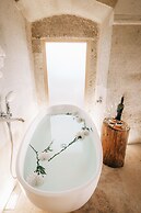 Millstone Cave Suites