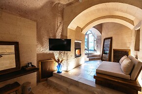 Millstone Cave Suites