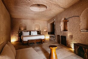 Millstone Cave Suites
