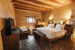 Millstone Cave Suites