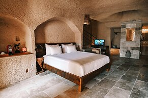 Millstone Cave Suites