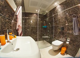 Moda Marine Apartments