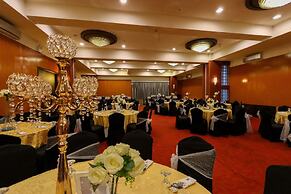 Paseo Premiere Hotel
