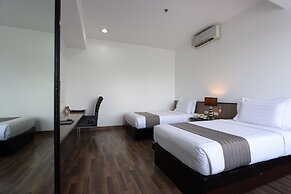 Paseo Premiere Hotel
