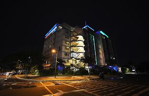 Paseo Premiere Hotel