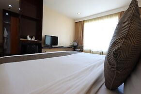 Paseo Premiere Hotel