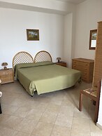 Hotel Miramare Garzia