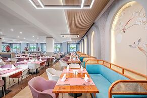 Side Story Resort & Spa