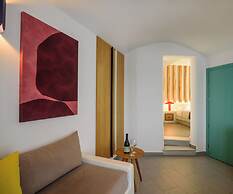 Neptune Luxury Spa Suites