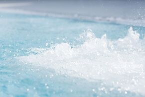 Neptune Luxury Spa Suites