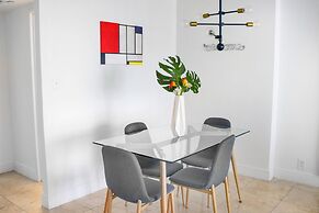 Seacoast Suites on Miami Beach