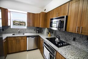 Seacoast Suites on Miami Beach