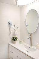 Seacoast Suites on Miami Beach