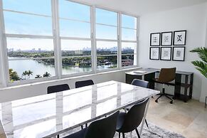 Seacoast Suites on Miami Beach