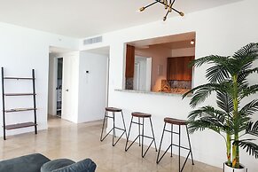 Seacoast Suites on Miami Beach