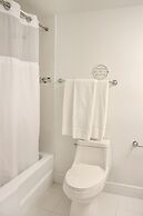 Seacoast Suites on Miami Beach