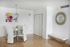 Seacoast Suites on Miami Beach