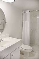 Seacoast Suites on Miami Beach