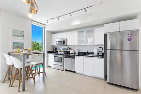 Dharma Home Suites Miami at Monte Carlo