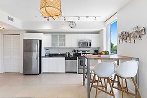 Dharma Home Suites Miami at Monte Carlo