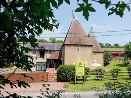 YHA Medway - Hostel