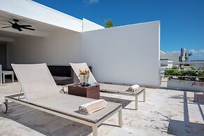 Magia Beachside by Bric