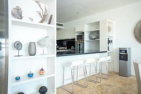 Magia Beachside by Bric