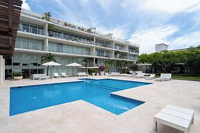 Magia Beachside by Bric