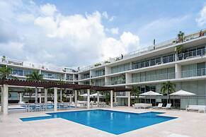 Magia Beachside by Bric