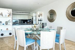 Magia Beachside by Bric