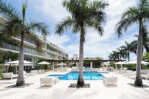 Magia Beachside by Bric