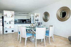 Magia Beachside by Bric