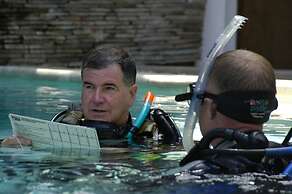 El Galleon Beach Resort Asia Divers