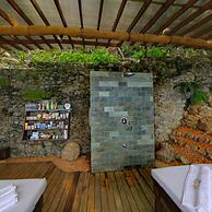 El Galleon Beach Resort Asia Divers