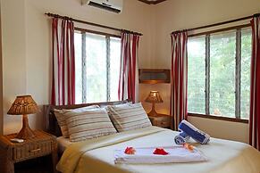 El Galleon Beach Resort Asia Divers