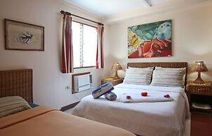 El Galleon Beach Resort Asia Divers