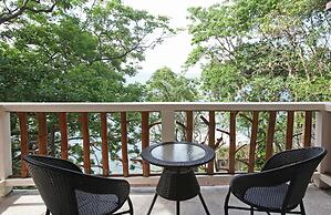 El Galleon Beach Resort Asia Divers